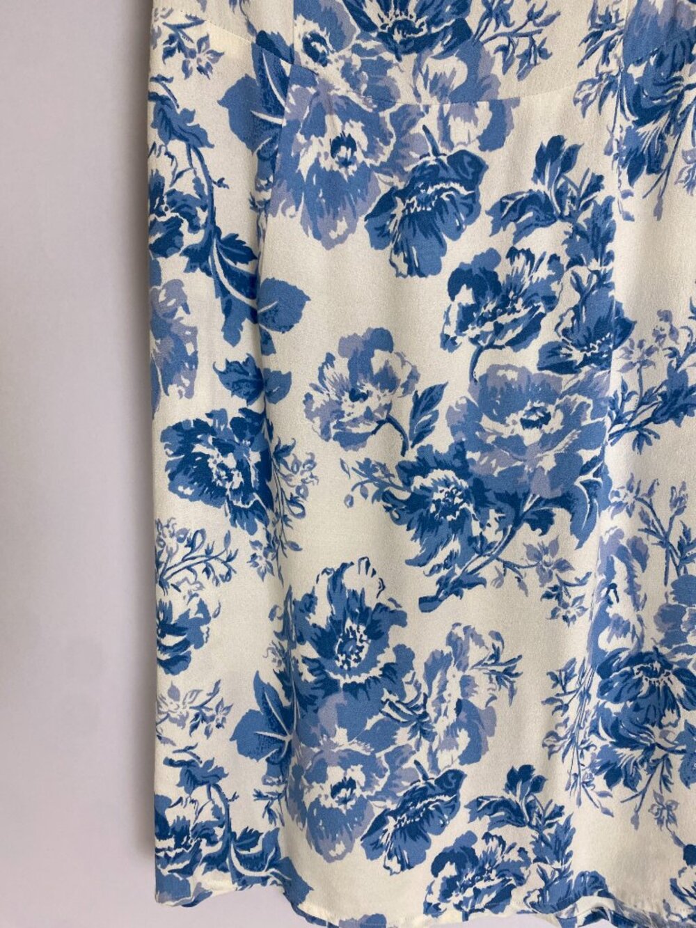 Reformation Brittney Floral Mini Dress – Size 2 – Blue & White - Picture 4 of 7